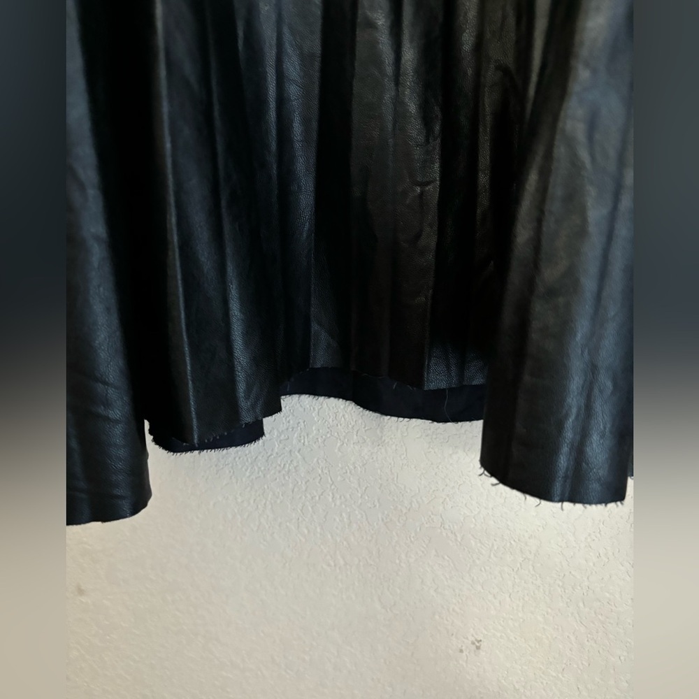 Lane Bryant Faux Leather Pleated Midi Skirt 18/20 - Picture 5 of 10